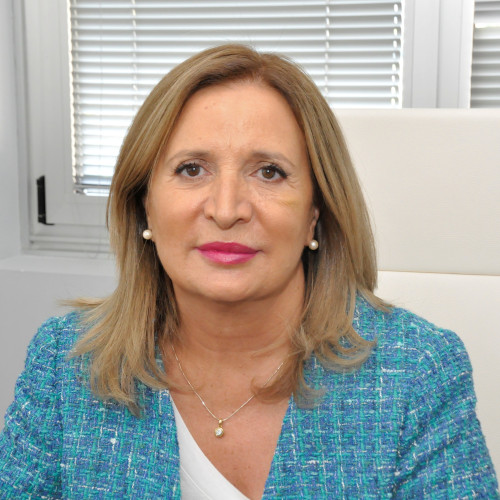 Dña. Inés López Carral