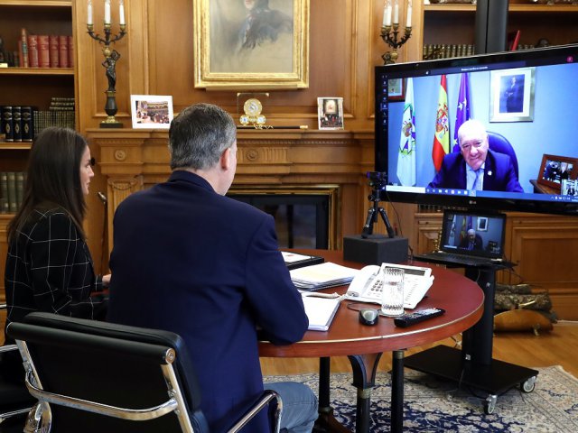 Escuchando al presidente del Consejo General de Enfermería @Casa Real