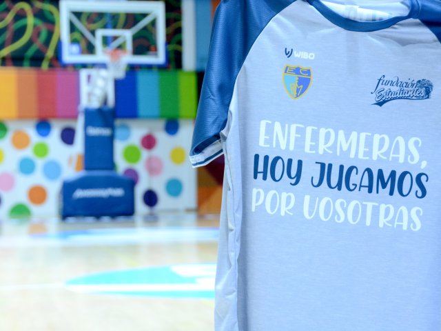 Camiseta que lucirán en los partidos de Movistar Estudiantes como homenaje a las enfermeras
