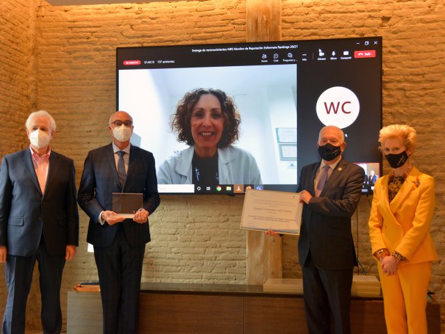 M.ª Ángels Barba, directora de enfermería del Hospital Vall D'Hebrón de Barcelona, recogió de forma virtual el cuarto premio al centro con mejor reputación para los gestores de enfermería