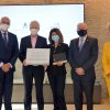 M.ª Gemma García, directora de enfermería del hospital Marqués de Valdecilla de Santander, recogió el décimo cuarto premio al centro con mejor reputación para los gestores de enfermería