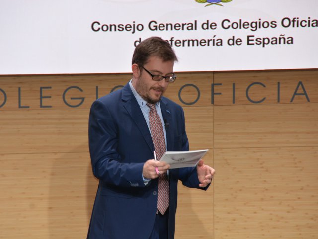 David Ruipérez, director de comunicación del CGE, presentó el acto