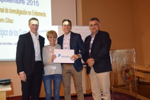 Galardonados con el Primer Premio y Roberto Martín, presidente del Colegio de Enfermería de Toledo.