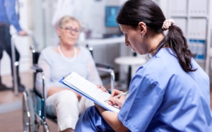El CGE potencia la figura de la enfermera en Salud Pública con un nuevo marco de actuación