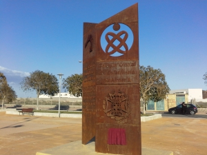 Almería homenajea a los enfermeros con unos jardines y un monumento a la profesión