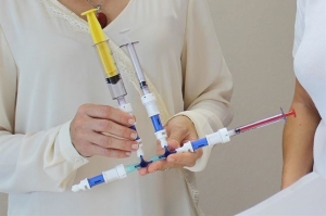Un grupo de enfermeras patenta un sistema más seguro para inyectar la quimioterapia