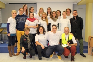 Integrantes de la Comisión de Jóvenes del COEGI, junto a la Presidenta del Colegio, Pilar Lecuona.