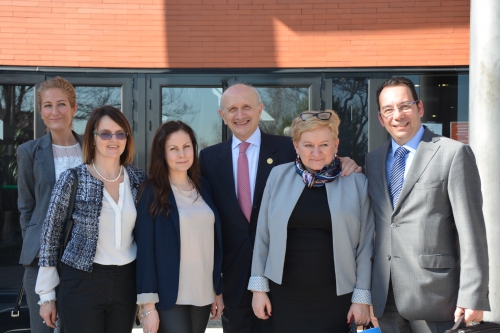 Una delegación del Ministerio de Salud polaco se reúne con el CGE en busca de mayor autonomía para sus enfermeras