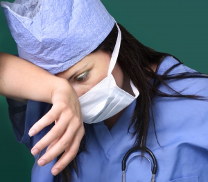 Los turnos de más de 12 horas provocan desgaste e insatisfacción laboral en las enfermeras