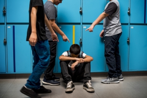El CGE pide contar con las enfermeras para prevenir y detectar casos de acoso escolar y ciberbullying