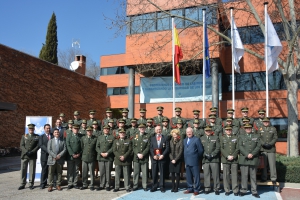 La enfermería militar y la civil analizan el presente y el futuro de la profesión