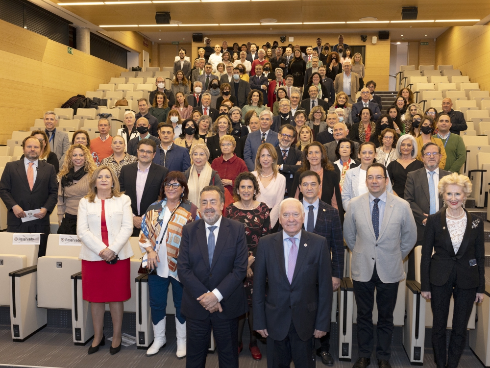 La enfermería española unida contra el desprecio, el maltrato y la discriminación laboral en la inauguración de la nueva sede del Consejo General