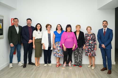 &quot;Chicas de la Bola&quot;