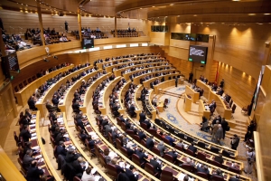 El Senado debate la transposición de la directiva europea que daría luz verde a la prescripción enfermera