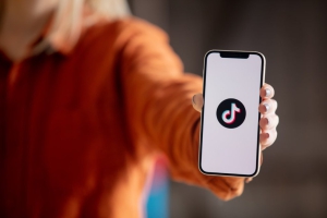 El Consejo General de Enfermería estrena cuenta oficial en TikTok para favorecer el autocuidado y visibilizar la profesión