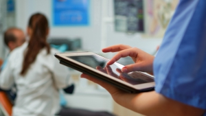 Más de 40 asociaciones y sociedades científicas de enfermería solicitan al CGE las ayudas para fomentar y promover la investigación entre la profesión