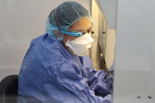Enfermeras vascas, pioneras en utilizar las Google Glass en la atención al paciente oncológico