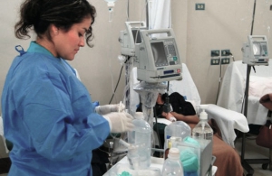 Enfermeras de Valencia crean un nuevo dispositivo para suministrar quimioterapia
