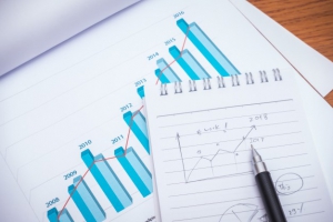 El Consejo Internacional de Enfermeras reclama mejorar el salario de las enfermeras para asegurar el crecimiento económico de los países
