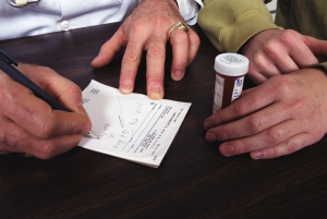 La enfermería andaluza realiza 3,1 millones de prescripciones de medicamentos y productos sanitarios en 2014
