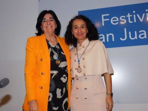 La presidenta del Tribunal Superior de Justicia de Extremadura, Colegiada de Honor en Cáceres