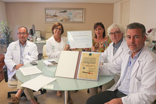 La enfermería del Hospital Vírgen del Rocío de Sevilla recibe un premio internacional por sus cuidados