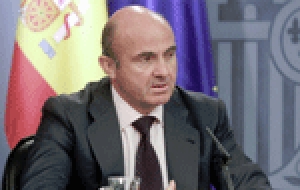 De Guindos ultima la nueva Ley de Colegios Profesionales
