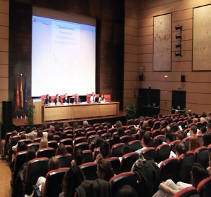 El Salón de Actos del hospital, durante la celebración de la Jornada