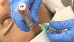El Consejo General de Enfermería explica las competencias enfermeras en dermoestética en un comunicado