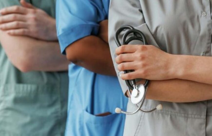 El CGE denuncia que el Sistema Nacional de Salud se queda sin tiempo: la falta de enfermeras en España supone un riesgo enorme para la salud de toda la población