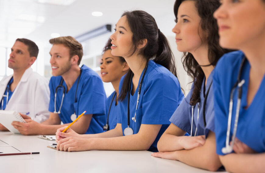 ISFOS refuerza su liderazgo en formación enfermera con más de 20.000 alumnos este curso