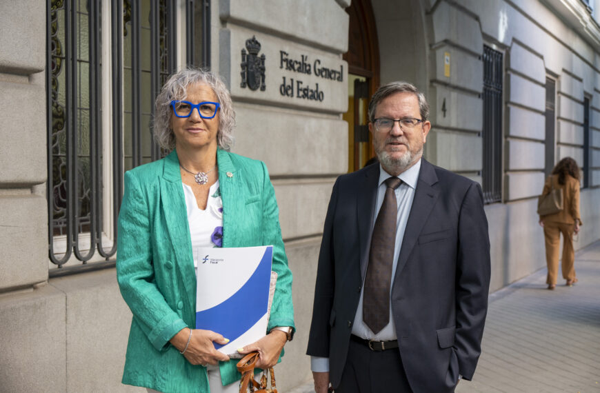 El Consejo General de Enfermería traslada a la Fiscalía General del Estado el riesgo para madres y bebés atendidas por “doulas” sin formación sanitaria   